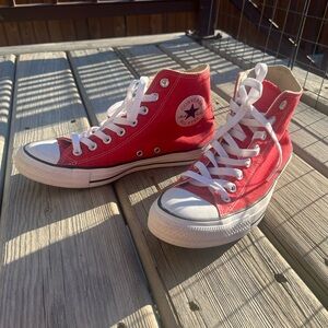 Red converse. Men’s 7 women’s 9.